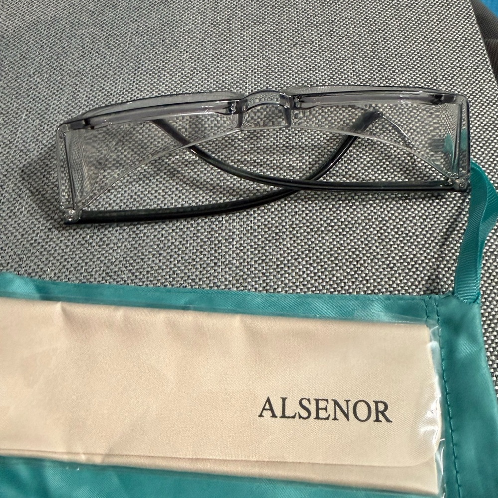 Safety glasses - Picture 2 of 4